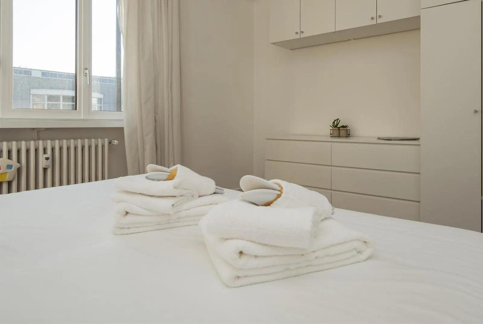 Modern 3 Bedroom With Balcony Steps From San Siro By Rentopolis Milan Apartment