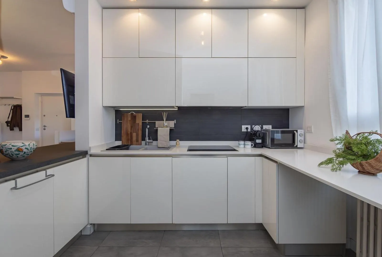 Modern 3 Bedroom With Balcony Steps From San Siro By Rentopolis Milan 0*,