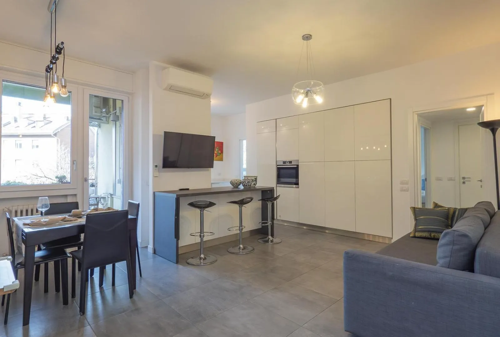Apartment Modern 3 Bedroom With Balcony Steps From San Siro By Rentopolis Milan