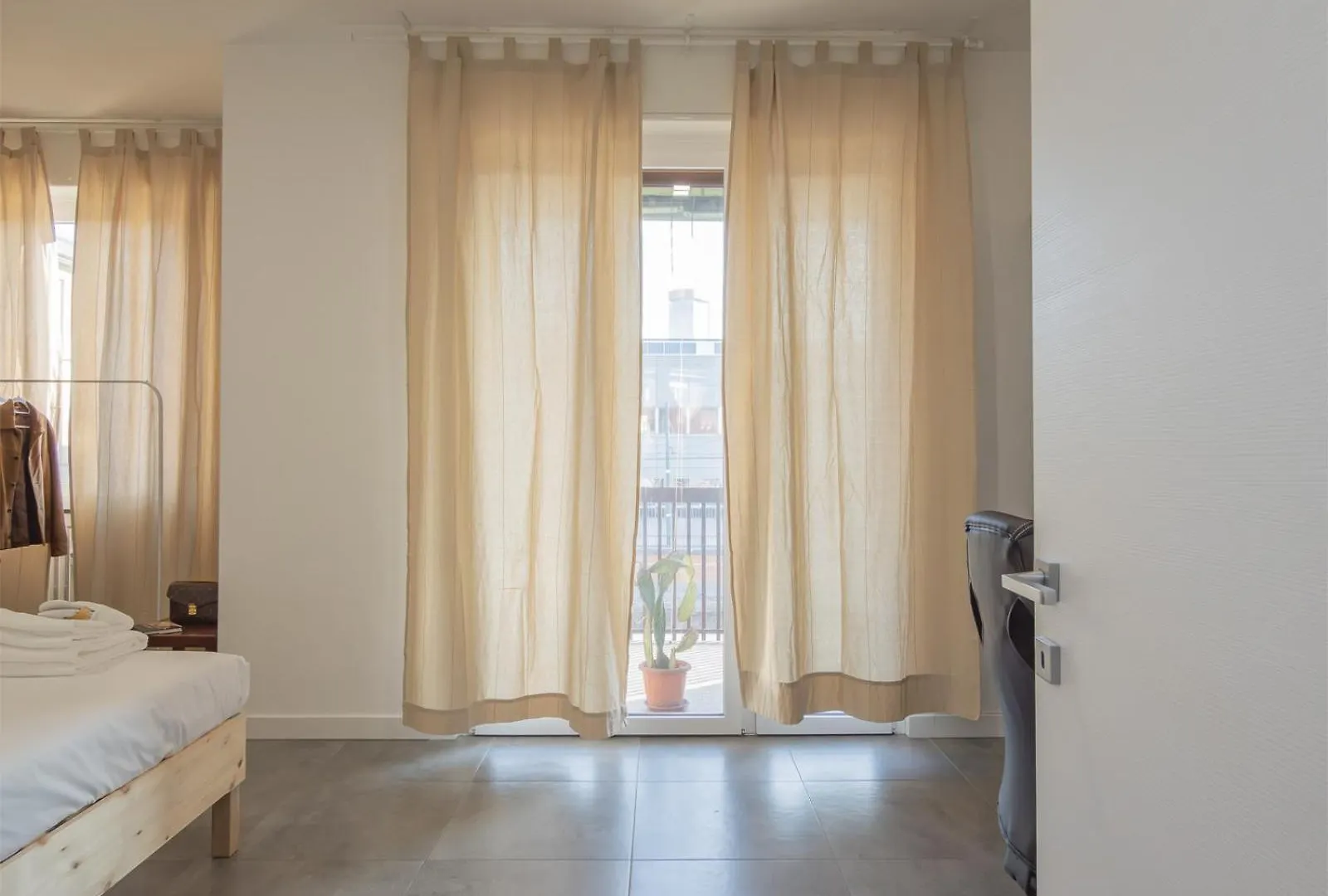 Modern 3 Bedroom With Balcony Steps From San Siro By Rentopolis Μιλάνο Διαμέρισμα
