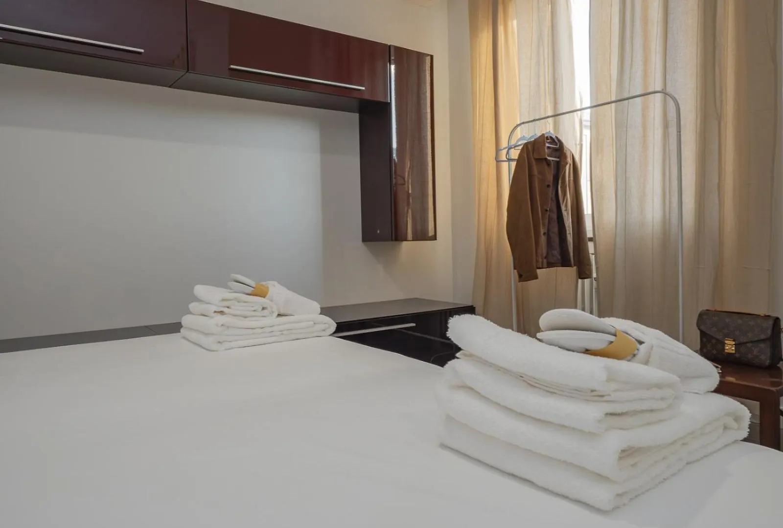 Modern 3 Bedroom With Balcony Steps From San Siro By Rentopolis Μιλάνο